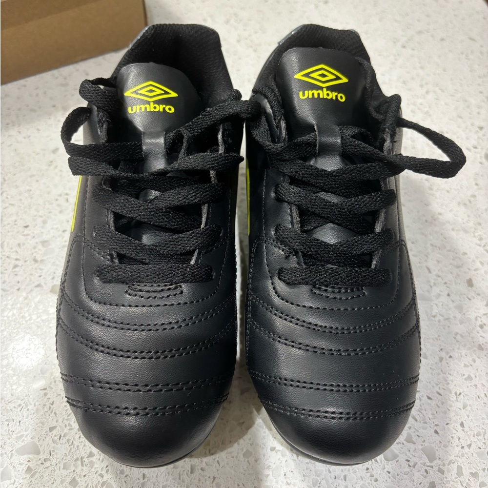 Umbro Kids Black and Yellow Sneakers